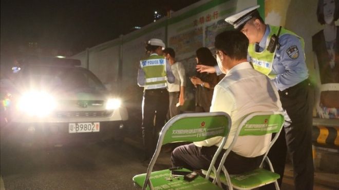 China full-beam drivers punished by Stare into the light
