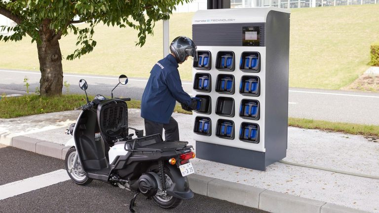 Swappable Battery Options for Electric Bikes in Pakistan